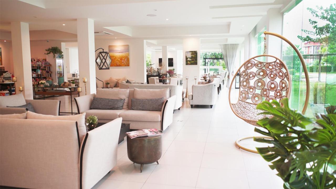The White Garden Premier Saraburi Hotel Ban Dao Ruang  Eksteriør billede